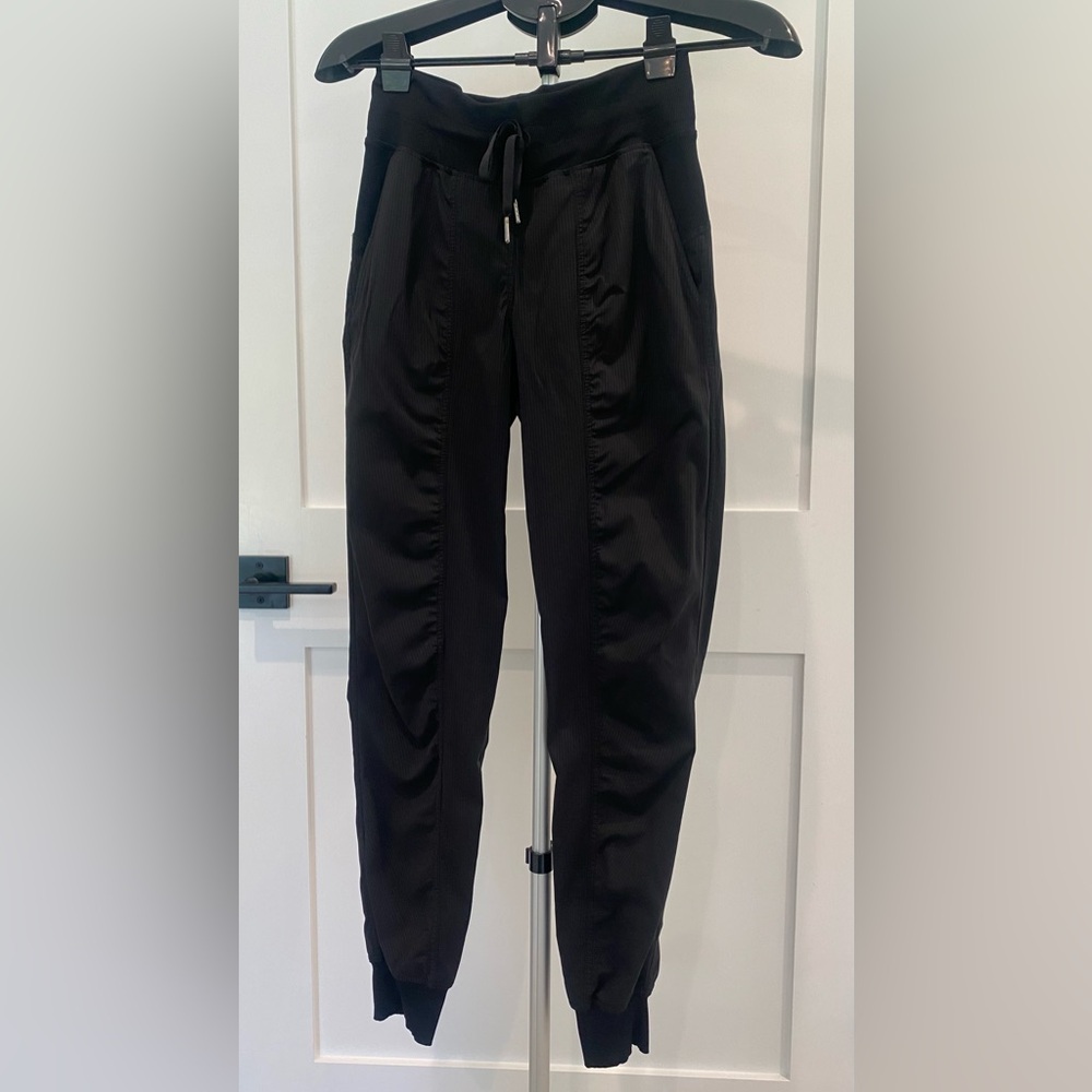 Lululemon Dance Studio Joggers size 4 - Picture 9 of 10